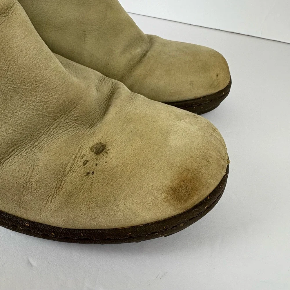 Keen Akita Leather Mid Calf Slouchy Wedge Pull On Boots in Light Green